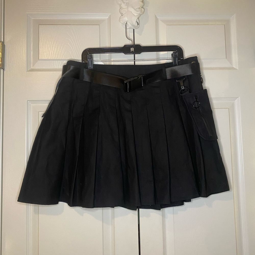 Plus Size Pleated Skirt With Utility Belt by Current Mood - Size 3X